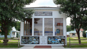 World's largest Popcorn Ball